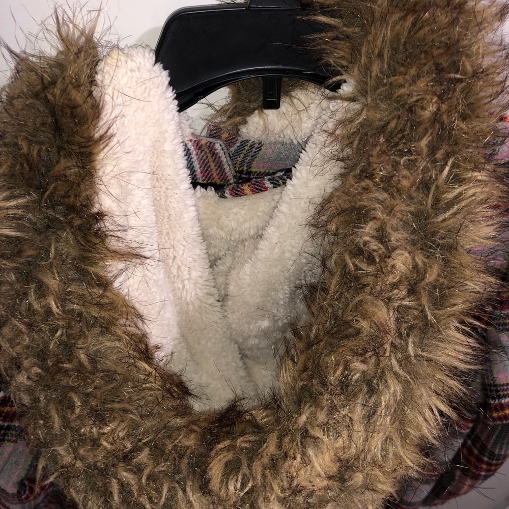 coat - Picture 3 of 3